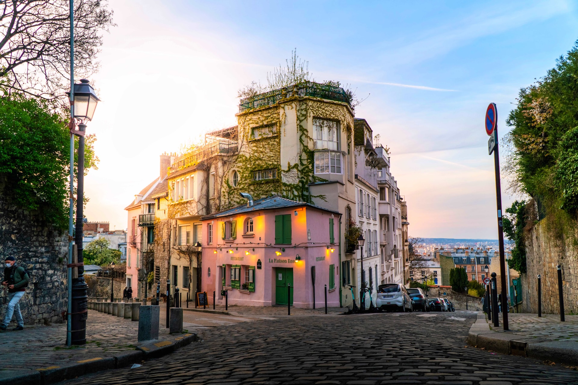 Montmartre, le quartier romantique de Paris • L'Agence Les Enfants Rouges