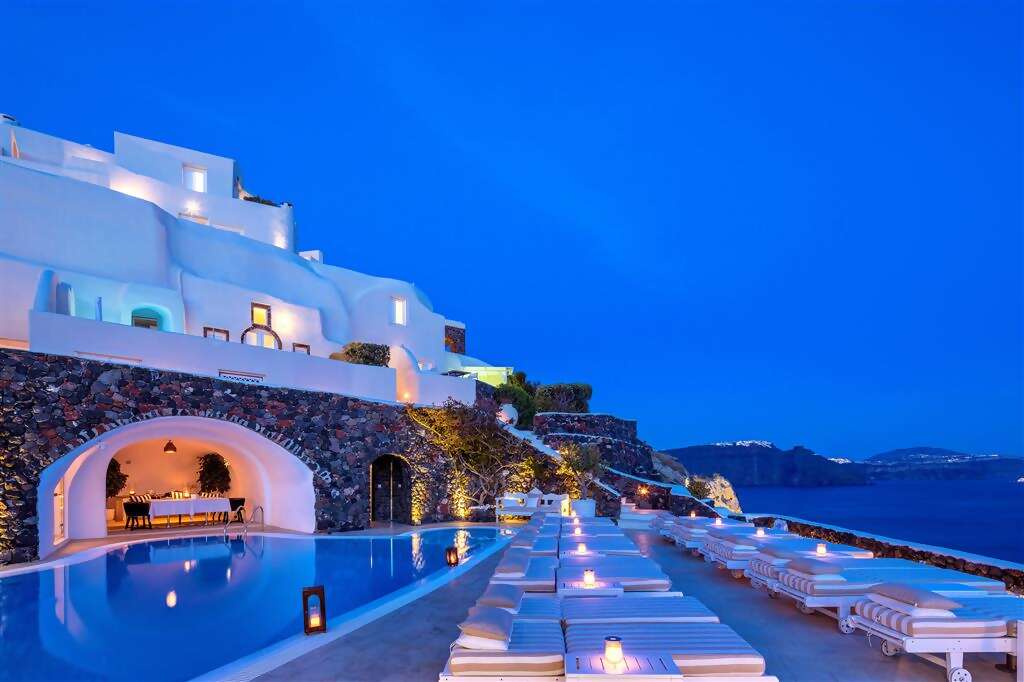 Canaves Oia Suites