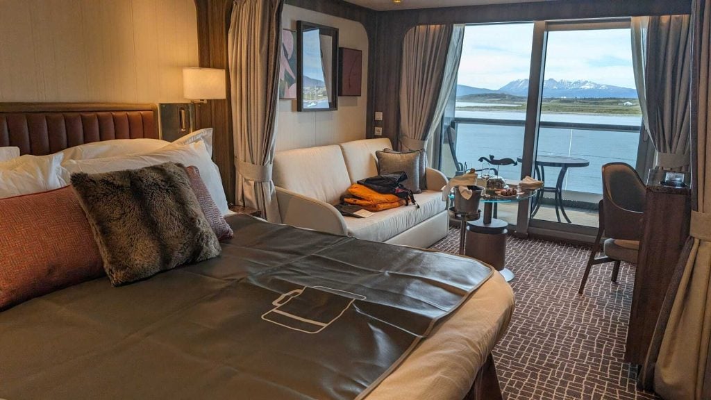 Luxury cruising in Antarctica on board Seabourn Pursuit - Swoop Antarctica  Blog