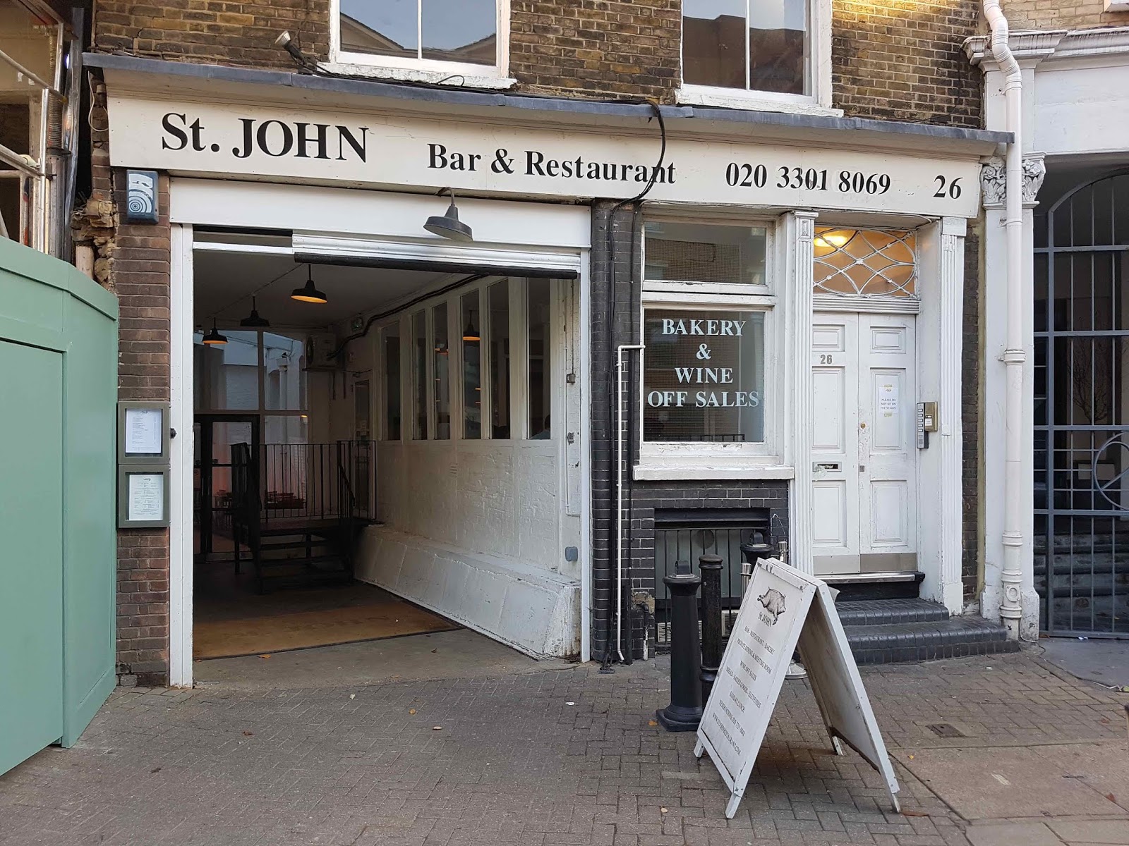Gourmet Gorro - Cardiff food blog featuring restaurant reviews from Wales and beyond: St John, Smithfield, London restaurant review