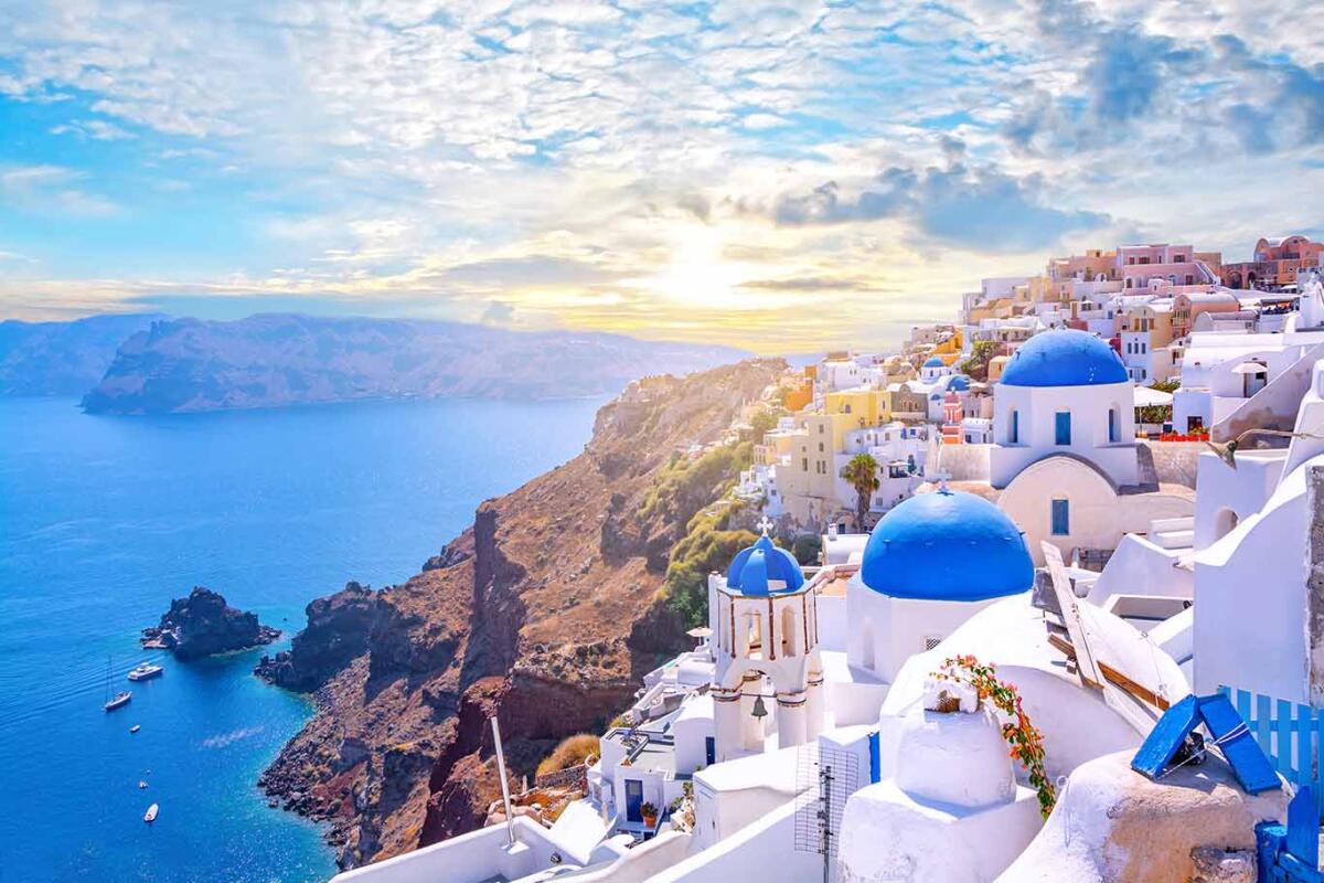 Where to Stay in Santorini: Your Guide to the Ideal Island Escape - Los  Angeles Times