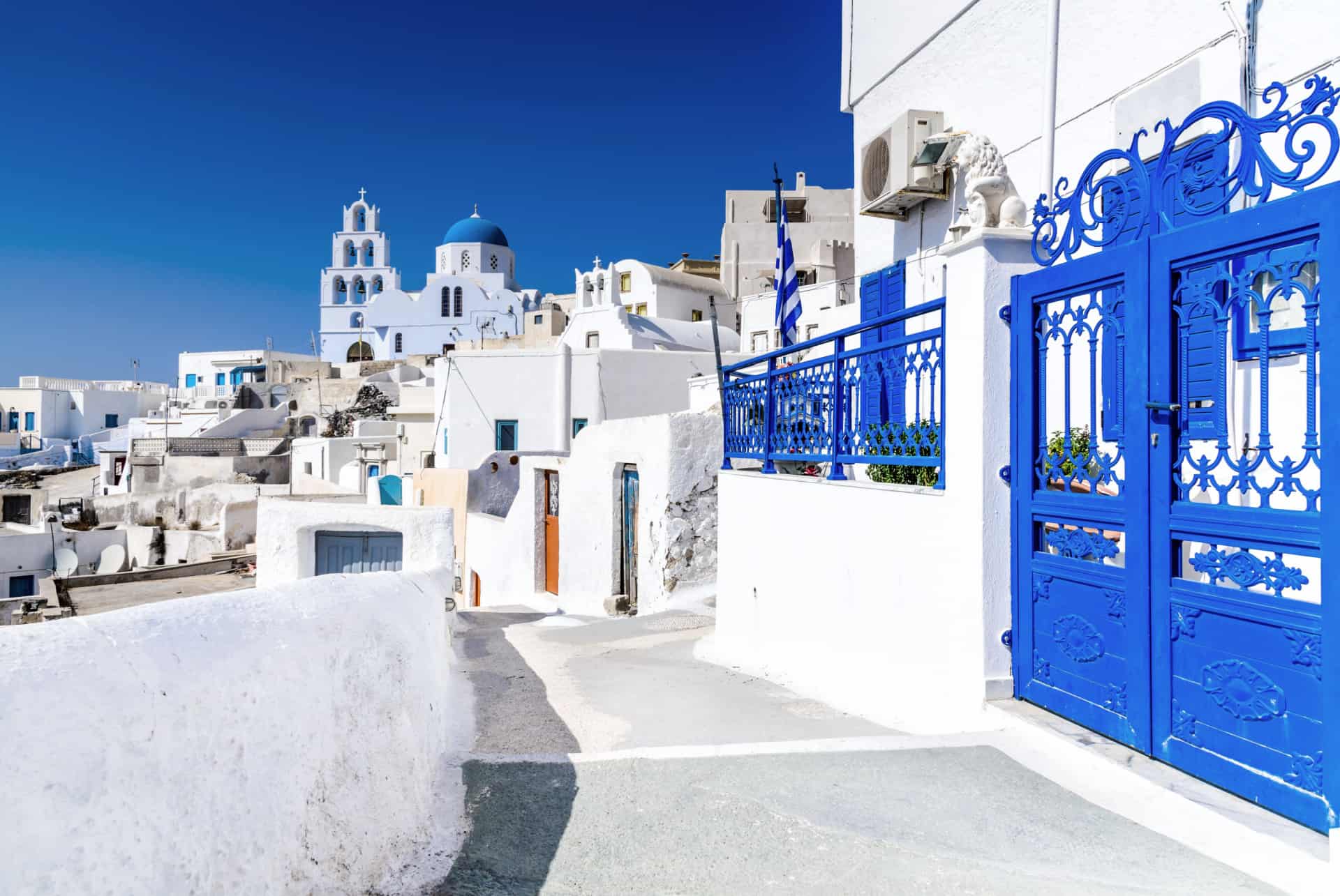Que faire à Pyrgos ? Découvrez ce charmant village de Santorin !