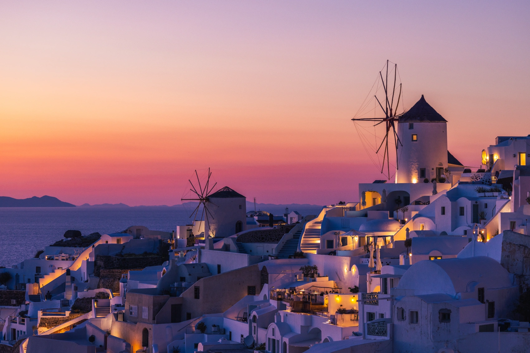 A Guide to Santorini in Greece: Restaurants, Sights & More | G Adventures